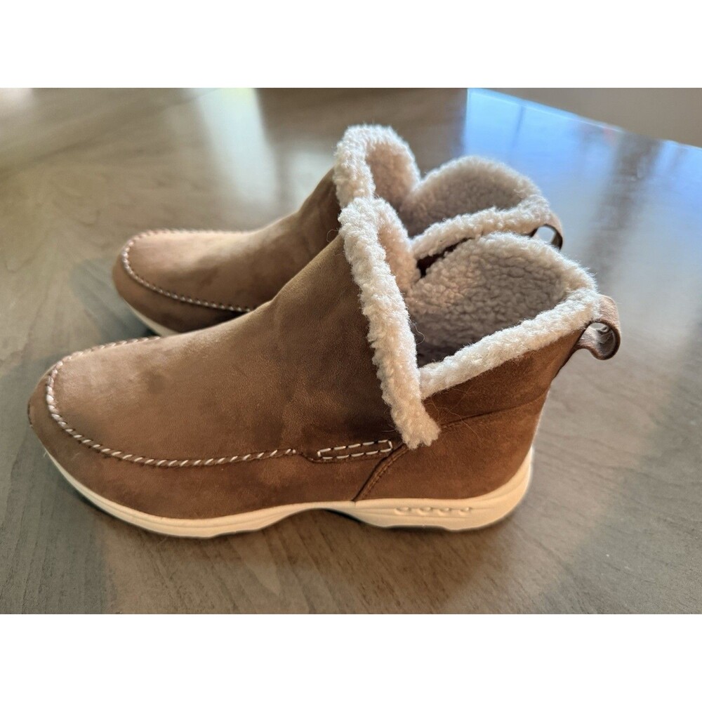 Easy Spirit Light Brown Tuva Cozy Booties size 10W. New Without Box